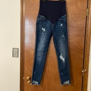 Distressed Cut off straight leg maternity jean